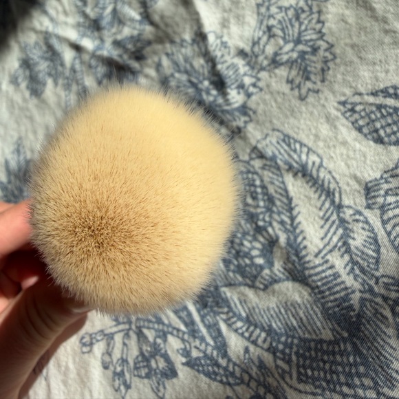 MERIT Brush No.1 Blending Brush - Picture 3 of 5